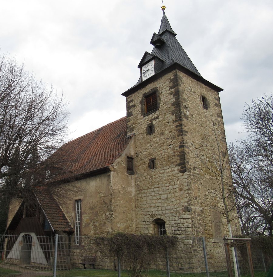 File:Kirche in Niedernissa 2.jpg