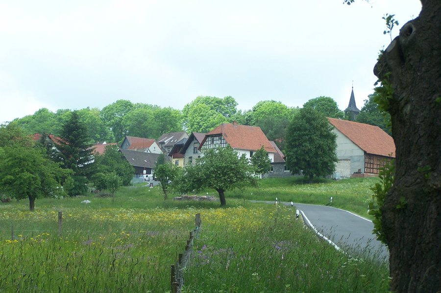 File:Andenhausen Ortsbild1.jpg