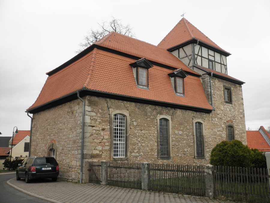 File:Vollersroda Kirche.JPG